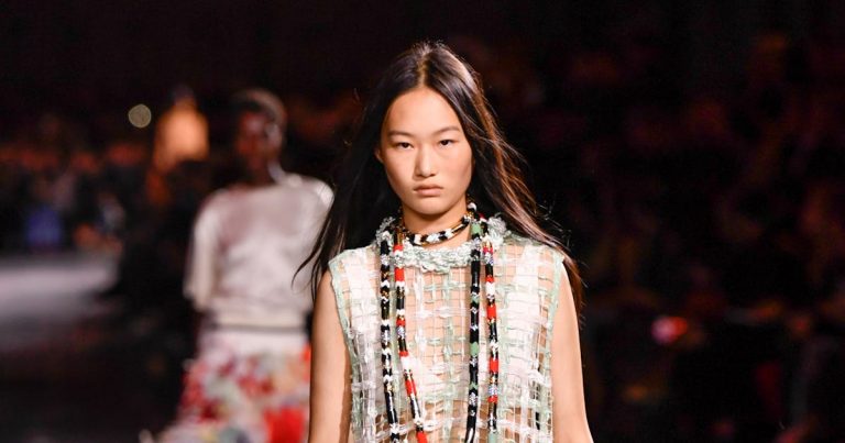 model-on-the-runway