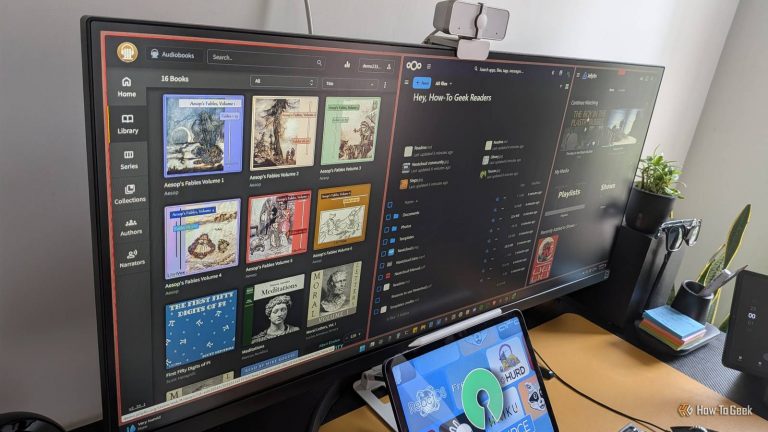 audiobookshelf-nextcloud-and-jellyfin-open-in-a-three-split-zen-browser-window